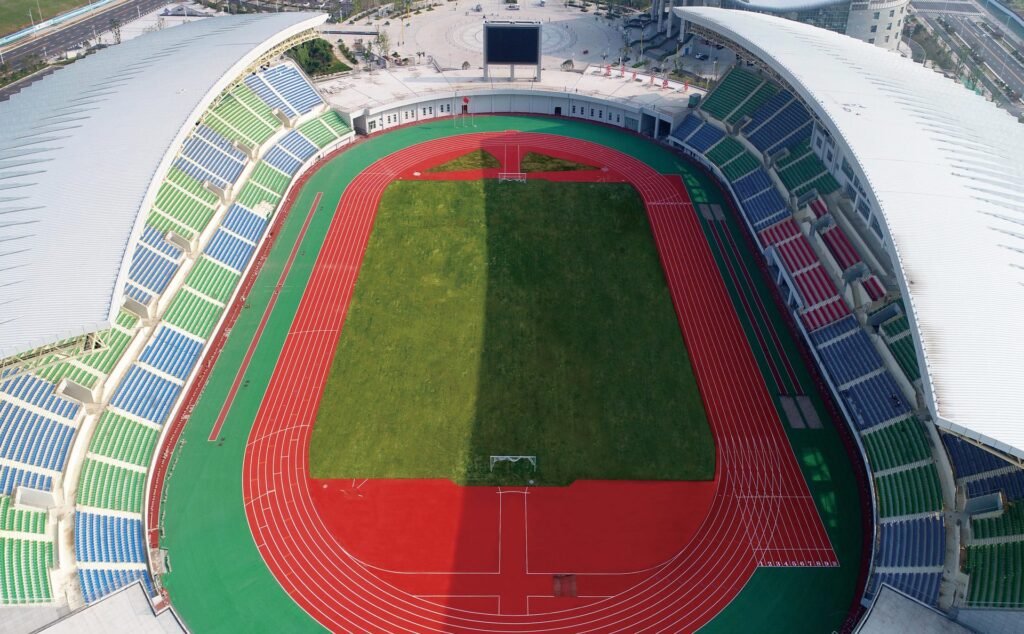 Henan Ruzhou Sports Center running track by Topthink