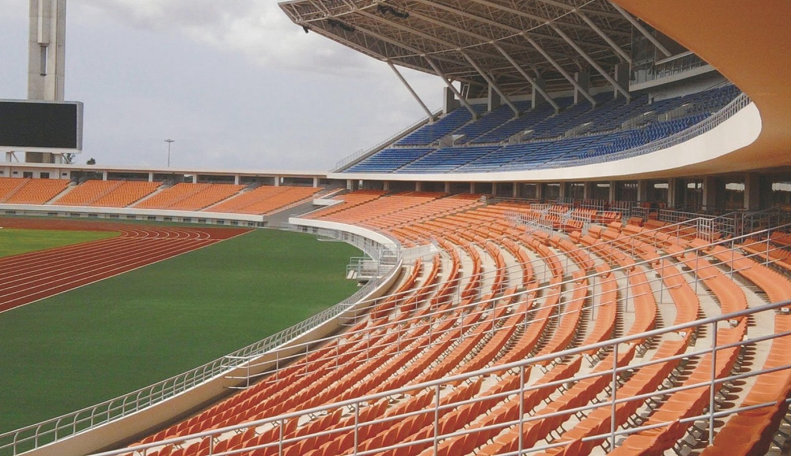 Mozambique Sports Center running track by Topthink
